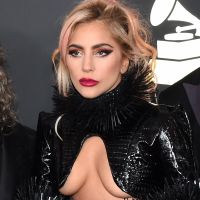Lady Gaga amorce son retour : Petit short en strass pour briller en studio