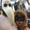 Le footballeur Gerard Piqué et la chanteuse Shakira essayent des masques. Instagram, le 15 octobre 2017.