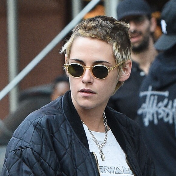 Kristen Stewart se balade avec sa compagne Stella Maxwell et des amis dans le quartier de Soho à New York, le 10 septembre 2017