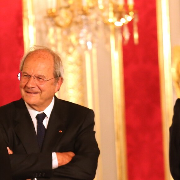 Francois Hollande, Jamel Debbouze et Marc Ladreit De Lacharriere - Remise du prix de l'Education Artistique et Culturelle a l'Elysée, le 12 Juin 2013.