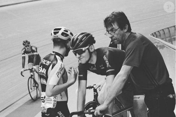 Mathieu Riebel, photo Instagram décembre 2016, avec son père. L'étudiant et coureur cycliste licencié au VCA du Bourget a trouvé la mort à 20 ans lors du Tour de Nouvelle-Calédonie, le 20 octobre 2017.