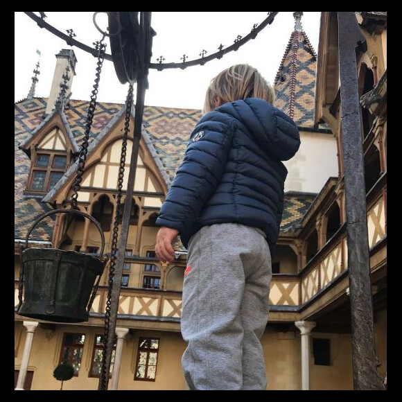 Amélie Mauresmo publie une photo de son fils Aaron, deux ans, sur Twitter, le 22 octobre 2017.