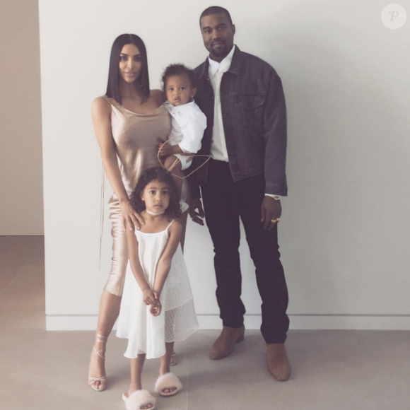 Kim Kardashian, et Kanye West et leurs enfants North et Saint fêtent Pâques. Avril 2017.