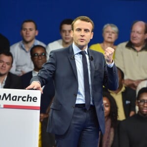 Premier meeting de campagne à l'élection présidentielle d'Emmanuel Macron et de son mouvement "En Marche !" au Parc des Expositions de la porte de Versailles à Paris. Le 10 décembre 2016 © Lionel Urman / Bestimage