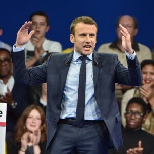 Premier meeting de campagne à l'élection présidentielle d'Emmanuel Macron et de son mouvement "En Marche !" au Parc des Expositions de la porte de Versailles à Paris. Le 10 décembre 2016 © Lionel Urman / Bestimage