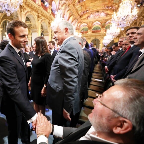 Claude Bartolone, Jean-Yves Le Drian, Emmanuel Macron, Jean-Philippe Lafont et Anne Hidalgo - Le président de la République française E. Macron à l'hôtel de ville de Paris pour une cérémonie avec la maire de Paris A. Hidalgo, à Paris, France, le 14 mai 2017. © Dominique Jacovides-Sébastien Valiela/Bestimage