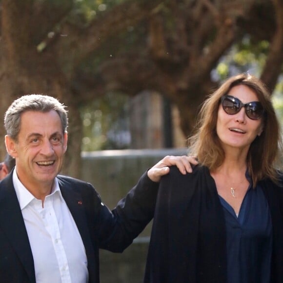 Nicolas Sarkozy, sa femme Carla Bruni et leur fille Giulia arrivent au musée de l'Acropole à Athènes. Le 24 octobre 2017  Nicolas Sarkozy and wife Carla Bruni get a warm welcome as they visit the Akropolis Museum with their daughter Giulia during their visit to Greece.24/10/2017 - Athènes