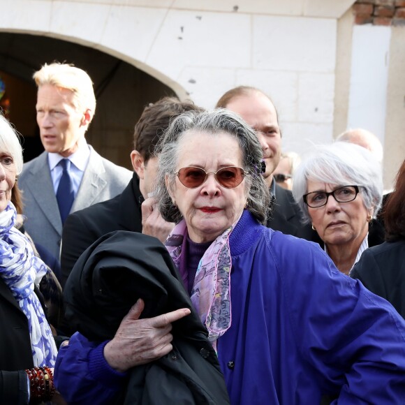 Dominique Lavanant - Obsèques de Danielle Darrieux en l'église Saint-Jean Baptiste de Bois-le-Roi (Eure) le 25 octobre 2017.