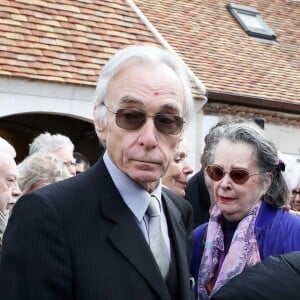 Dominique Lavanant et Jacques Jenvrin, le compagnon de Danielle Darrieux - Obsèques de Danielle Darrieux en l'église Saint-Jean Baptiste de Bois-le-Roi (Eure) le 25 octobre 2017.