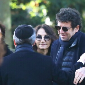 Exclusif - Haïm Korsia (grand-rabbin de France), Nathalie Rykiel et Patrick Bruel - Obsèques de Clara Halter au cimetière de Bagneux, le 31 octobre 2017.