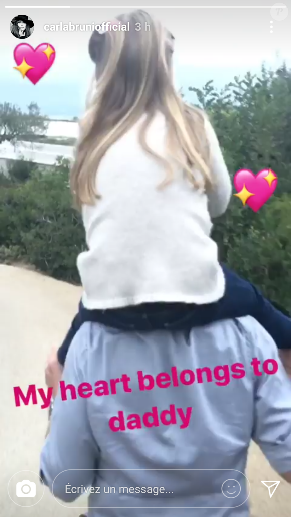 Nicolas Sarkozy avec sa fille Giulia sur les épaules. Instagram, le 1er novembre 2017.