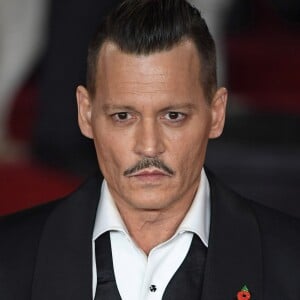 Johnny Depp à la première de "Murder On The Orient Express" au Royal Albert Hall à Londres, le 2 novembre 2017.