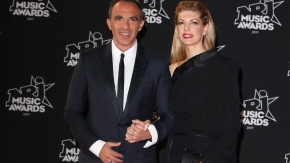 Nikos Aliagas et sa compagne Tina Grigoriou complices aux NRJ Music Awards 2017