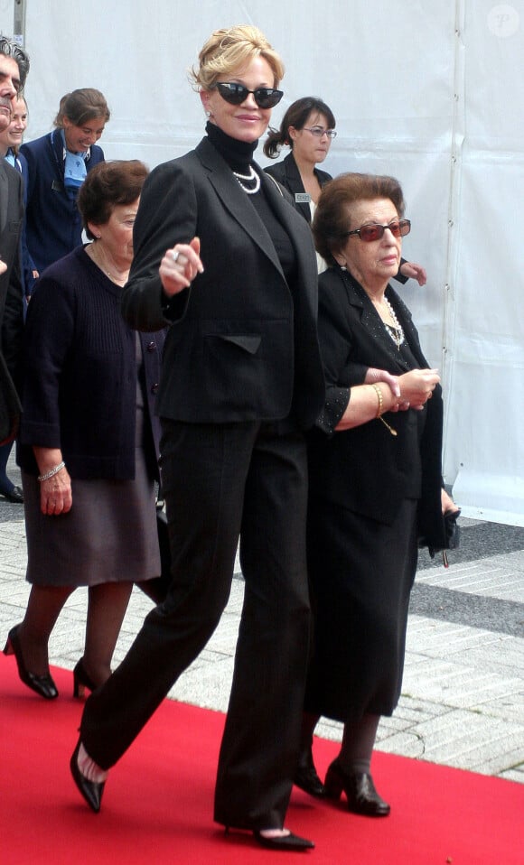 Melanie Griffith et la mère d'Antonio à La Corogne le 15 octobre 2008.