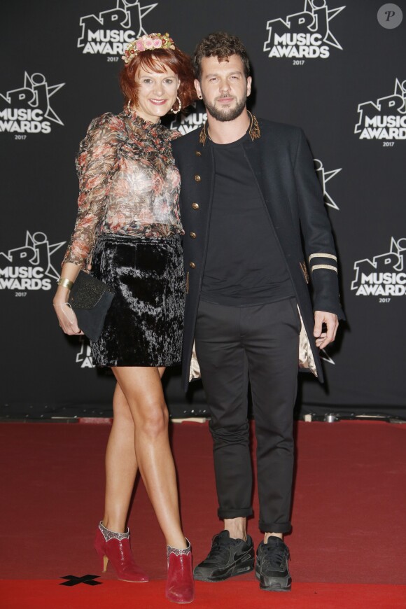 Claudio Capéo et sa compagne - 19ème édition des NRJ Music Awards à Cannes le 4 novembre 2017. © Christophe Aubert via Bestimage