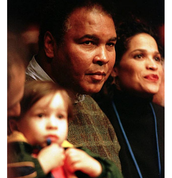 Photo de Biaggio Ali Walsh, Muhammad Ali et Rasheda Ali.