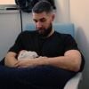 Luka Karabatic pose avec sa fille Deva, née le 4 novembre 2017. Instagram, novembre 2017.