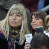 Mélanie Page, épouse de Nagui, et Claude Deschamps, la femme de Didier Deschamps, au Stade de France le 10 novembre 2017 pour le match amical France - Pays de Galles (2-0).