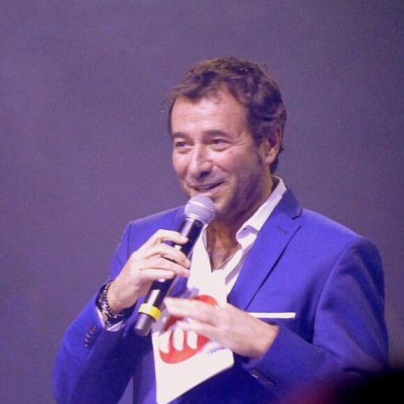 Exclusif - Lisandro Cuxi et Bernard Montiel lors du concert privé MFM Radio Live sous le chapiteau du Cirque Medrano à Lyon le 9 novembre 2017.