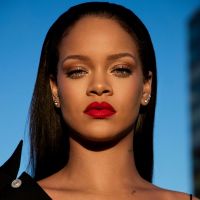 Rihanna : La superstar publie son premier tuto beauté !