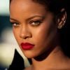 Rihanna, maquillée du rouge à lèvres "Stunna" de Fenty Beauty. Novembre 2017.