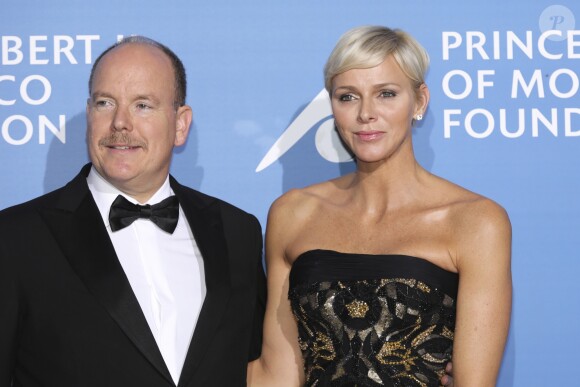 Le prince Albert II de Monaco et la princesse Charlene au 1er "Gala pour l'Océan de Monte-Carlo" sur les terrasses de l'Opéra à Monaco, le 28 septembre 2017. © Claudia Albuquerque/Bestimage