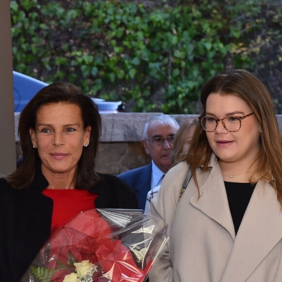 La princesse Stéphanie de Monaco et sa fille Camille Gottlieb ont remis le 18 novembre 2017 des colis gourmands pour les fêtes de fin d'année aux aînés de la principauté, au Foyer Rainier-III. © Bruno Bebert/Bestimage