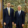 Le roi Felipe VI d'Espagne reçoit Thorbjorn Jagland, Secrétaire général du Conseil de l'Europe, au palais de la Zarzuela à Madrid en Espagne le 23 novembre 2017.