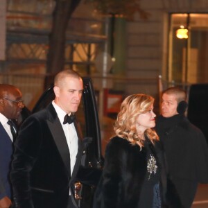 Reese Witherspoon et son mari Jim Toth, sa fille Ava participe au bal - Les célébrités arrivent à la 25ème édition du bal des débutantes à l'hôtel The Peninsula à Paris le 25 novembre 2017.  Celebrities arrive at the 25th edition of the Beginners' Ball at The Peninsula Hotel in Paris on November 25, 2017.25/11/2017 - Paris