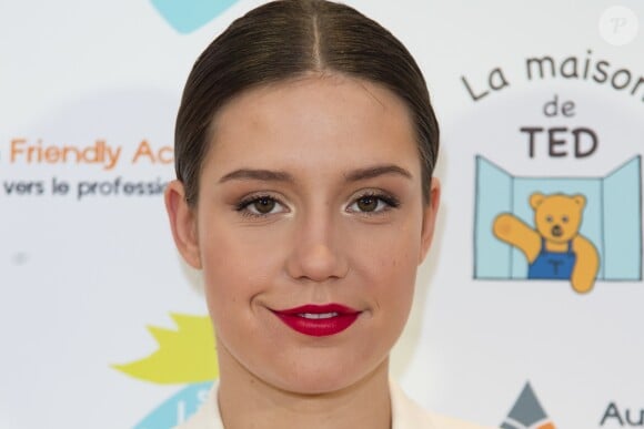Exclusif - Adèle Exarchopoulos - Soirée au profit de l'association "Sur les Bancs de l'Ecole" au Pavillon Vendôme à Paris le 27 novembre 2016. Les chefs et les artistes se mobilisent à la faveur de l'autisme lors de la 7ème édition de l'Autism Charity Gala. © Pierre Perusseau/Bestimage