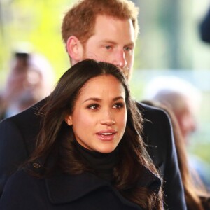 Meghan Markle avec le prince Harry à Nottingham le 1er décembre 2017, leur première mission royale ensemble après l'annonce de leurs fiançailles.