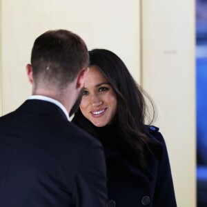 Meghan Markle avec le prince Harry à Nottingham le 1er décembre 2017, leur première mission royale ensemble après l'annonce de leurs fiançailles.