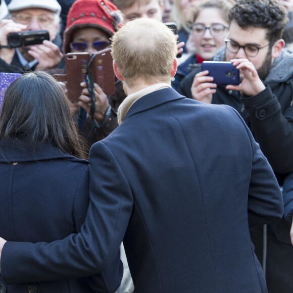 Meghan Markle avec le prince Harry à Nottingham le 1er décembre 2017, leur première mission royale ensemble après l'annonce de leurs fiançailles.