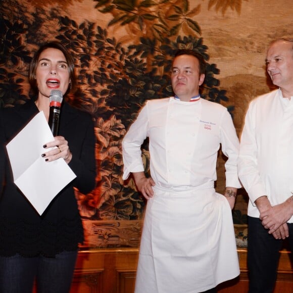 Exclusif - Alessandra Sublet avec les chefs Emmanuel Renaut (Meilleur Ouvrier de France, Chef 3 étoiles au Guide Michelin du Flocons de Sel à Megève, parrain de l'édition 2015), Christian Le Squer (Chef 3 étoiles au Guide Michelin du restaurant Le Cinq à l'hôtel George V à Paris, parrain de l'édition 2016), Eric Frechon (Meilleur Ouvrier de France, Chef 3 étoiles au Guide Michelin du restaurant Epicure à l'hôtel Le Bristol Paris, parrain de l'édition 2017) - Dîner de Gala organisé dans les Salons de l'hôtel Le Bristol Paris en présence de la direction des hôtels de l'île de Saint-Barthélemy, le 1er décembre 2017. Saint Barthélemy accueille chaque année le Saint Barth Gourmet Festival. Cette année, au vue des circonstances exceptionnelles qui ont touchés l'île, les chefs Emmaneul Renaut, Christian Le Squer et Eric Frechon se sont réunis pour signer un dîner caritatif exceptionnel à 6 mains et 9 étoiles. © Rachid Bellak/Bestimage