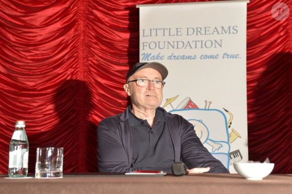 Phil Collins et sa compagne Orianne lors de la conférence de presse "Little Dreams Foundation" à Miami. Le 18 octobre 2017
