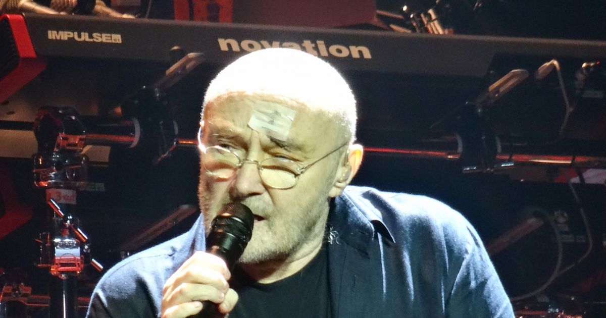 Semi Exclusif - Phil Collins en concert au Lanxess Arena à Cologne