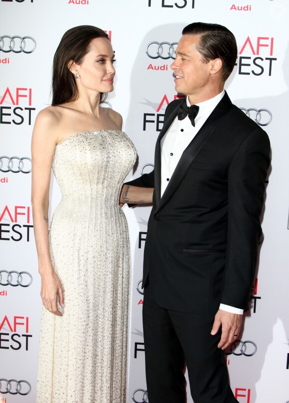 Angelina Jolie et Brad Pitt - Avant-première du film "By the Sea" lors du gala d'ouverture de l'AFI Fest à Hollywood, le 5 novembre 2015. 