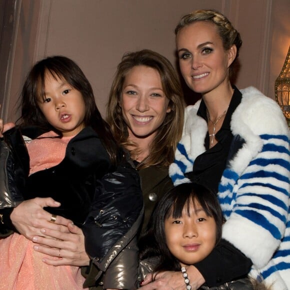 Exclusif - Laura Smet, Laeticia Hallyday et ses filles Jade et Joy - Aftershow apres le concert caritatif de Johnny Hallyday pour l'association de sa femme "La Bonne Etoile", qui vient en aide aux enfants du Vietnam, au Trianon a Paris, le 15 decembre 2013.