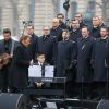 Yodelice (Maxim Nucci), Johnny Hallyday - Hommage rendu aux victimes des attentats de janvier et de novembre 2015, place de la République à Paris, le 10 janvier 2016.