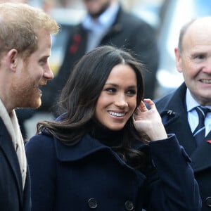 Le prince Harry et sa fiancée Meghan Markle arrivent au "Nottingham Contemporary" pour la journée mondiale de la lutte contre le Sida à Nottingham à l'occasion de leur première visite officielle depuis leurs Fiançailles à Nottingham le 1er decembre 2017.