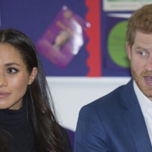 Le prince Harry et sa fiancée Meghan Markle visitent l'académie de Nottingham à l’occasion de la journée mondiale de la lutte contre le Sida à Nottingham lors de leur première visite officielle depuis leurs Fiançailles à Nottingham le 1er decembre 2017.