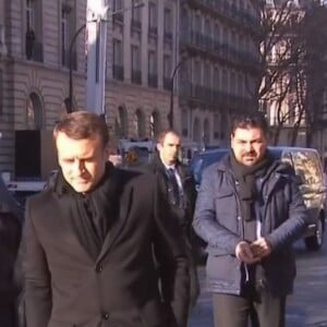 Emmanuel Macron et Brigitte Macron arrivent à l'église de la Madeleine pour les obsèques de Johnny Hallyday, à Paris le 9 décembre 2017.