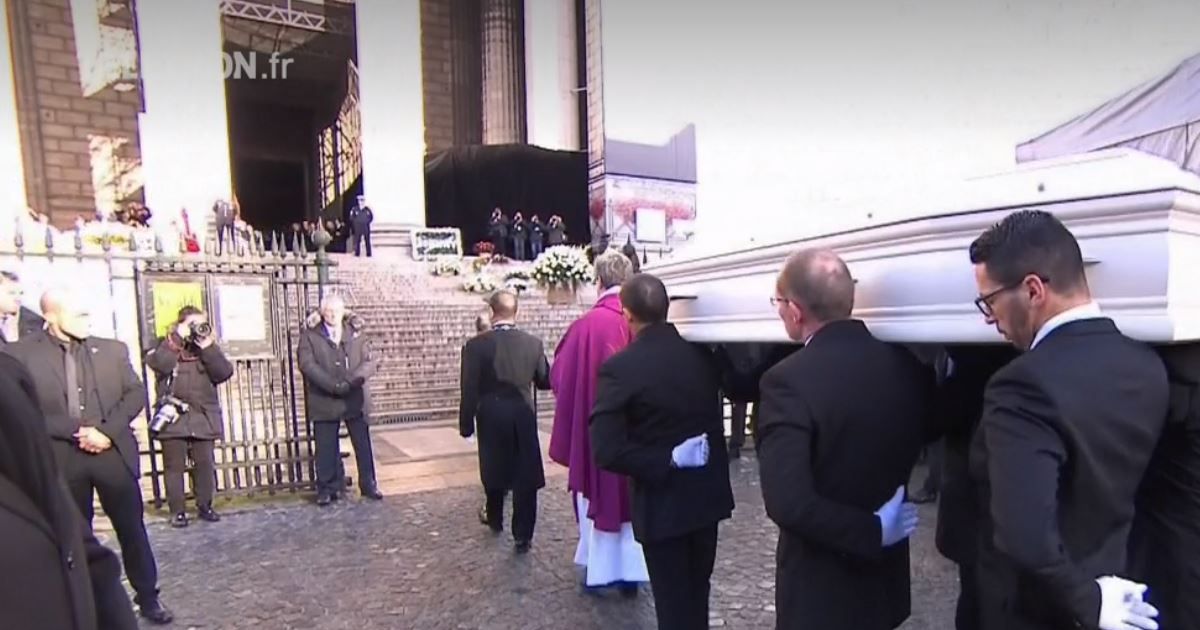 Obsèques Johnny Hallyday église De La Madeleine La dépouille de Johnny Hallyday lors des obsèques de la star à l'église