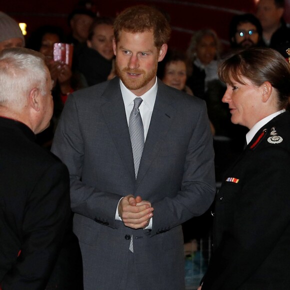 Le prince Harry lors de la messe en l'honneur de la brigade des pompiers Carol à l'abbaye de Westminster à Londres. Le 4 décembre 2017