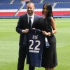 Jesé Rodriguez et sa compagne Aurah Ruiz ( mannequin et elle a participé à l'émission de télé-réalité MYHYV ('Mujeres y hombres y viceversa') - Jesé Rodriguez, la nouvelle recrue de l'équipe de football du PSG présenté lors d'une conférence de presse au stade du Parc des Princes à Paris, le 8 août 2016.