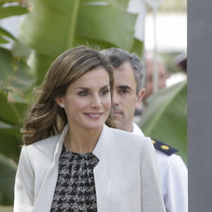 La reine Letizia d'Espagne en visite à l'Université Cheikh Anta Diop à Dakar lors de son voyage officiel au Sénégal le 12 décembre 2017