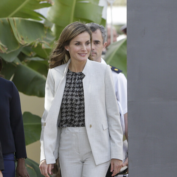 La reine Letizia d'Espagne en visite à l'Université Cheikh Anta Diop à Dakar lors de son voyage officiel au Sénégal le 12 décembre 2017