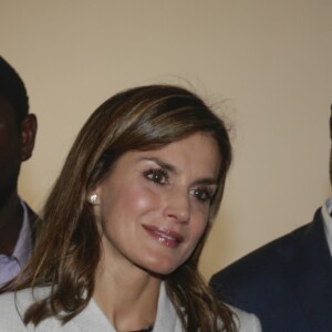 La reine Letizia d'Espagne en visite à l'Université Cheikh Anta Diop à Dakar lors de son voyage officiel au Sénégal le 12 décembre 2017