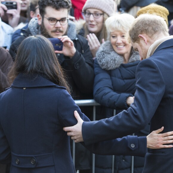 Meghan Markle, un mois après l'annonce de ses fiançailles avec le prince Harry (qu'elle accompagnait le 1er décembre 2017 en mission à Nottingham - notre photo), est conviée à la réunion de la famille royale britannique autour de la reine Elizabeth II à Sandringham pour célébrer Noël.