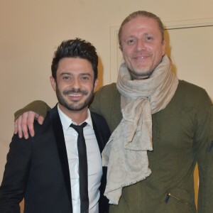 Exclusif - Grégory Bakian avec Emmanuel Petit en coulisse après le concert de Grégory Bakian au Palace à Paris, le 18 décembre 2017. © Giancarlo Gorassini/Bestimage